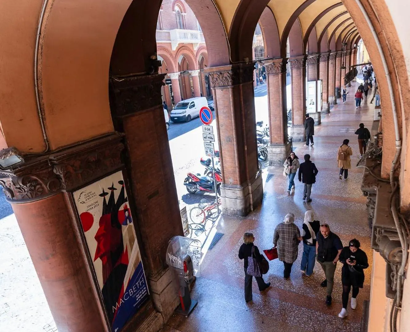 Matildeland Appartamento Centro Storico - Via Indipendenza Bologna 0*,  Italy